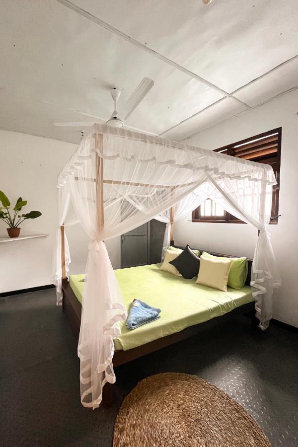 Cosynsurf Bed & Breakfast Matara Exterior photo